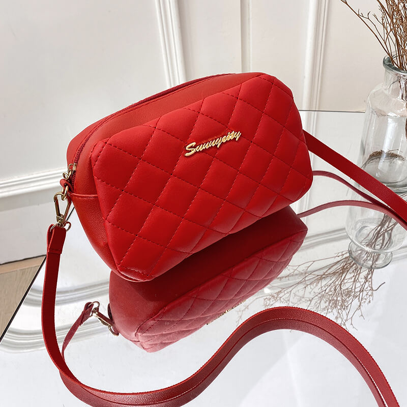 Fashionable Embroidery Bag (Red) - Rajoki Earn
