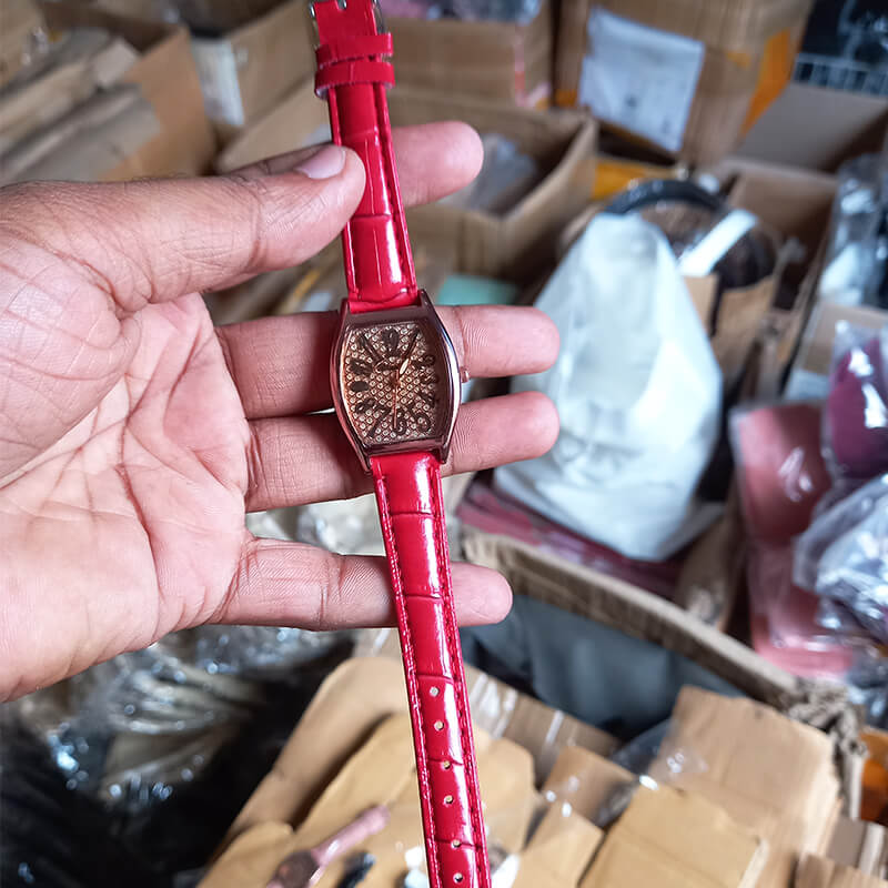 Wine barrel Watch (Red) Rajoki Earn